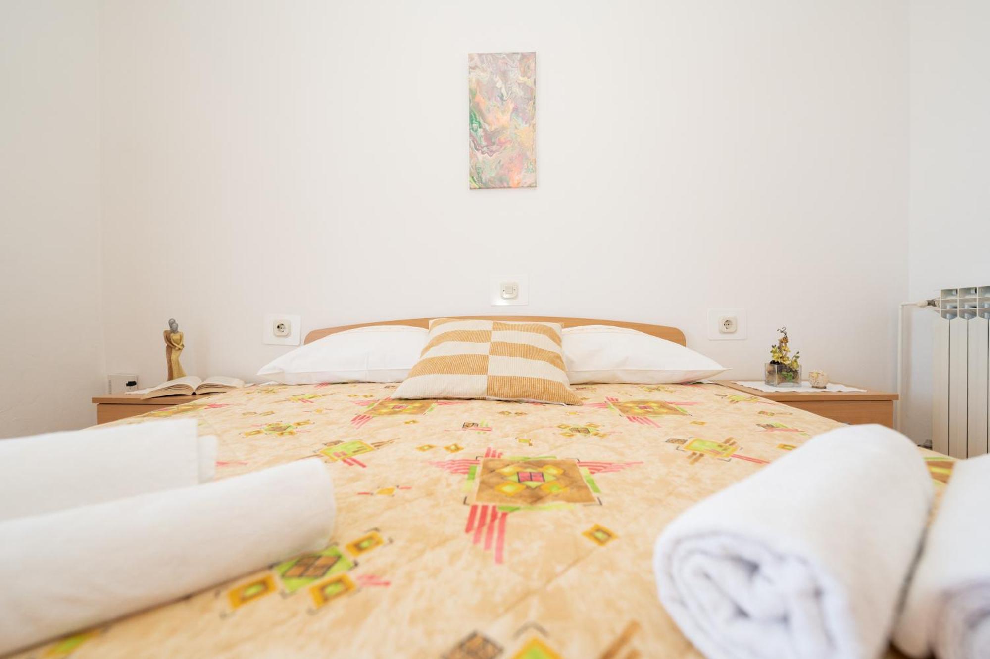 Apartments Biserka Новаля Стая снимка