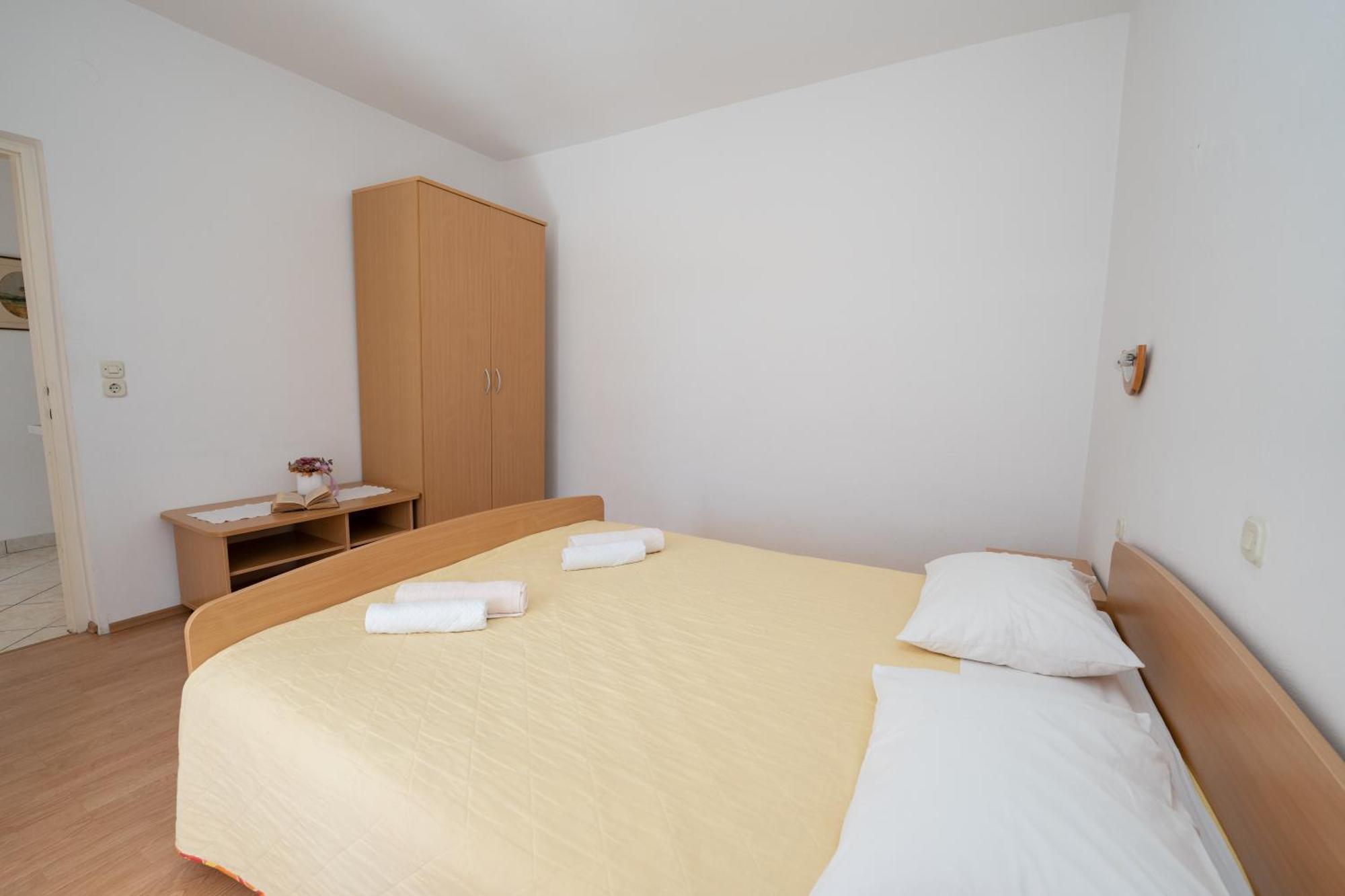 Apartments Biserka Новаля Стая снимка