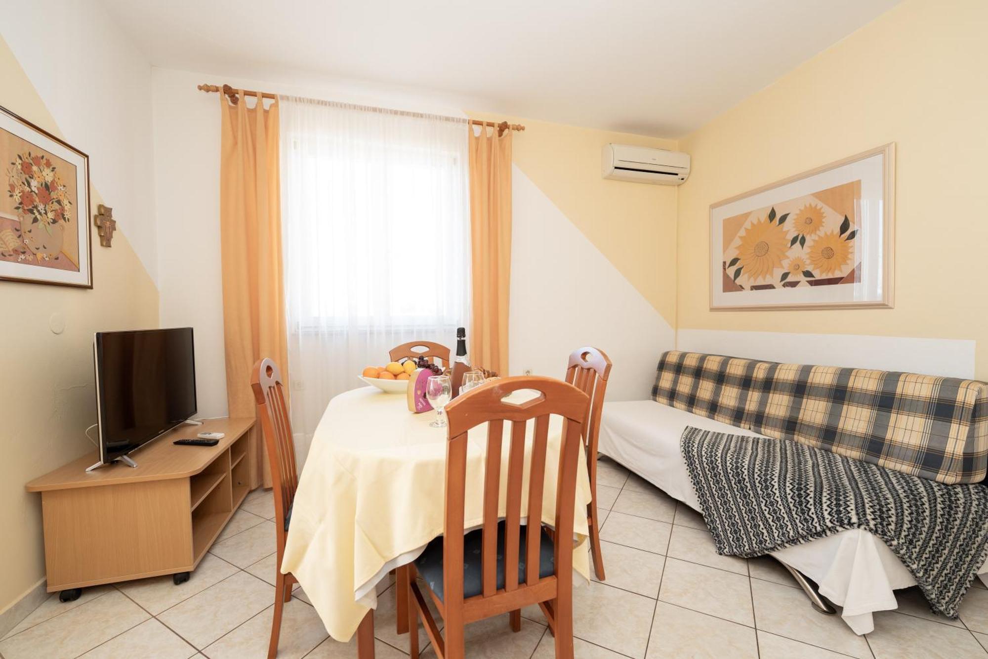 Apartments Biserka Новаля Стая снимка